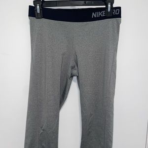 Nike Pro cropped leggings